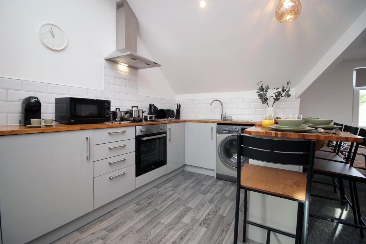 No 49 City Apartments, Perfect For Business And Leisure Stays, 10 Min Drive Into City Centre, Easy Access To Local Transport, 1Br And 2Br Available, Free Parking 卡迪夫 外观 照片