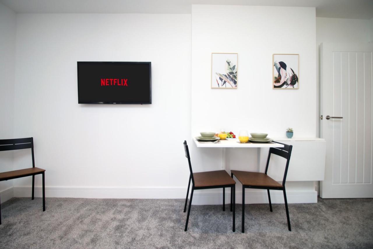 No 49 City Apartments, Perfect For Business And Leisure Stays, 10 Min Drive Into City Centre, Easy Access To Local Transport, 1Br And 2Br Available, Free Parking 卡迪夫 外观 照片