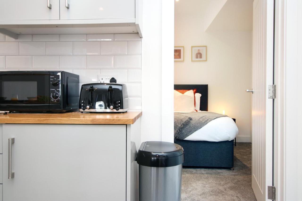 No 49 City Apartments, Perfect For Business And Leisure Stays, 10 Min Drive Into City Centre, Easy Access To Local Transport, 1Br And 2Br Available, Free Parking 卡迪夫 外观 照片