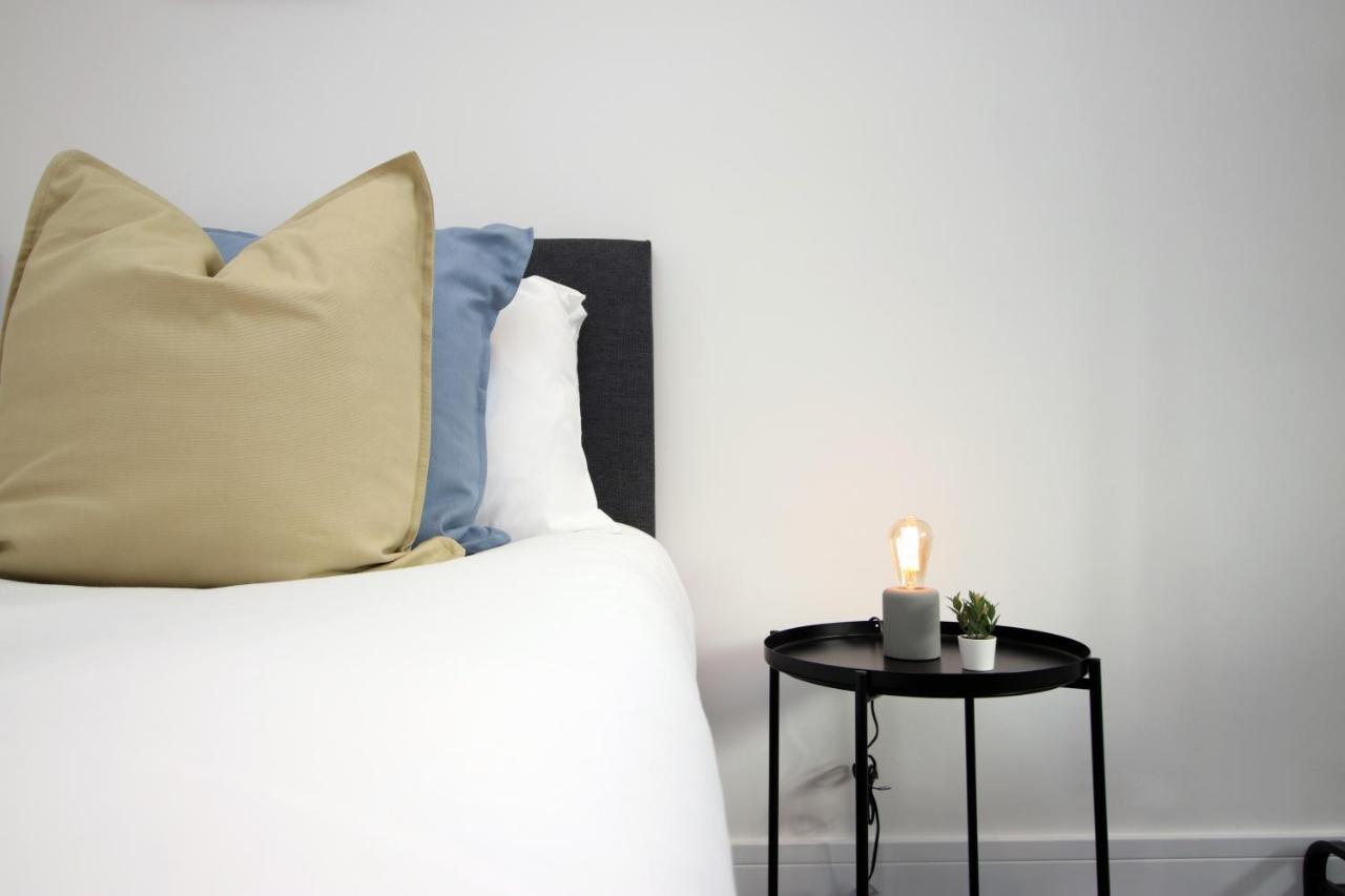 No 49 City Apartments, Perfect For Business And Leisure Stays, 10 Min Drive Into City Centre, Easy Access To Local Transport, 1Br And 2Br Available, Free Parking 卡迪夫 外观 照片